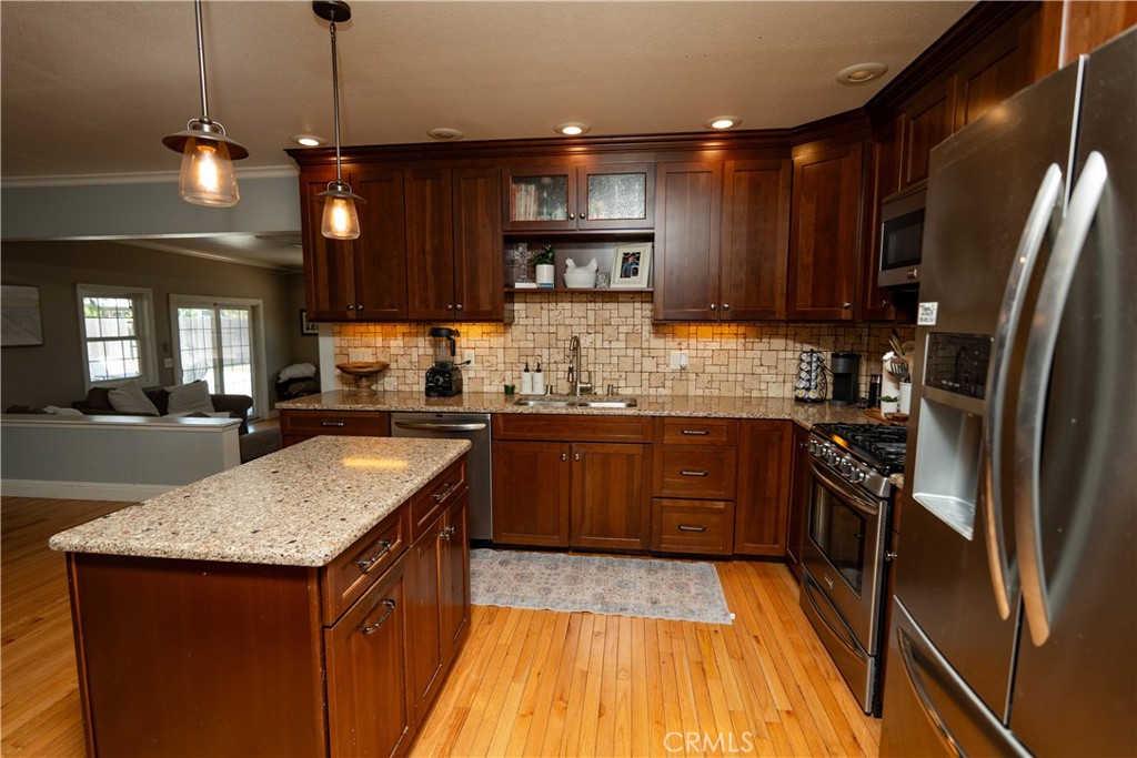 1971 6th St, Atwater, CA 95301