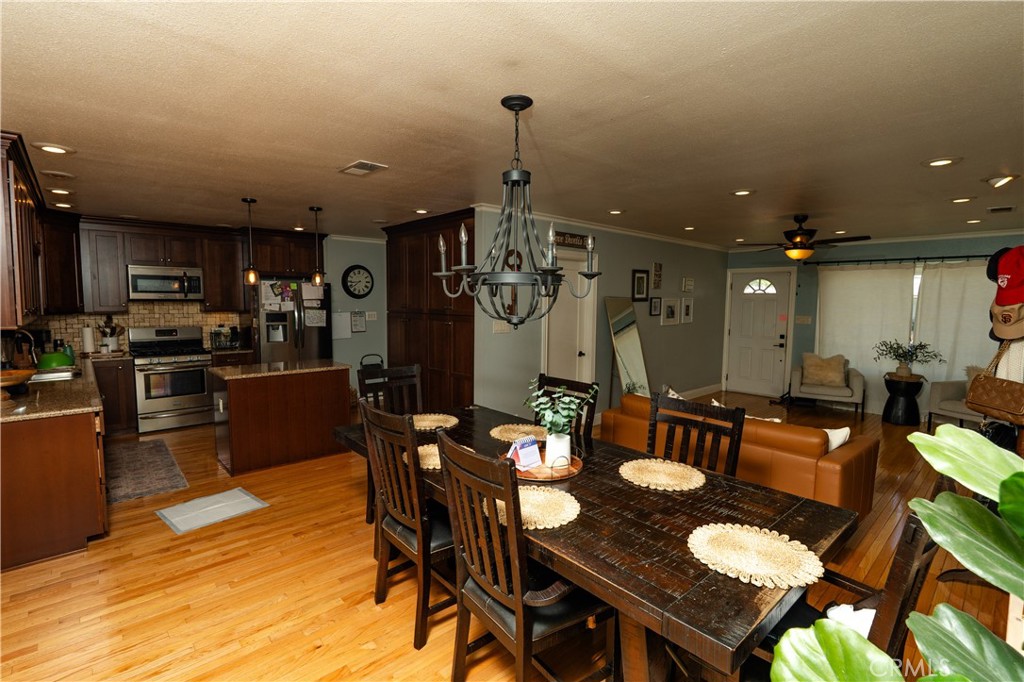 1971 6th St, Atwater, CA 95301