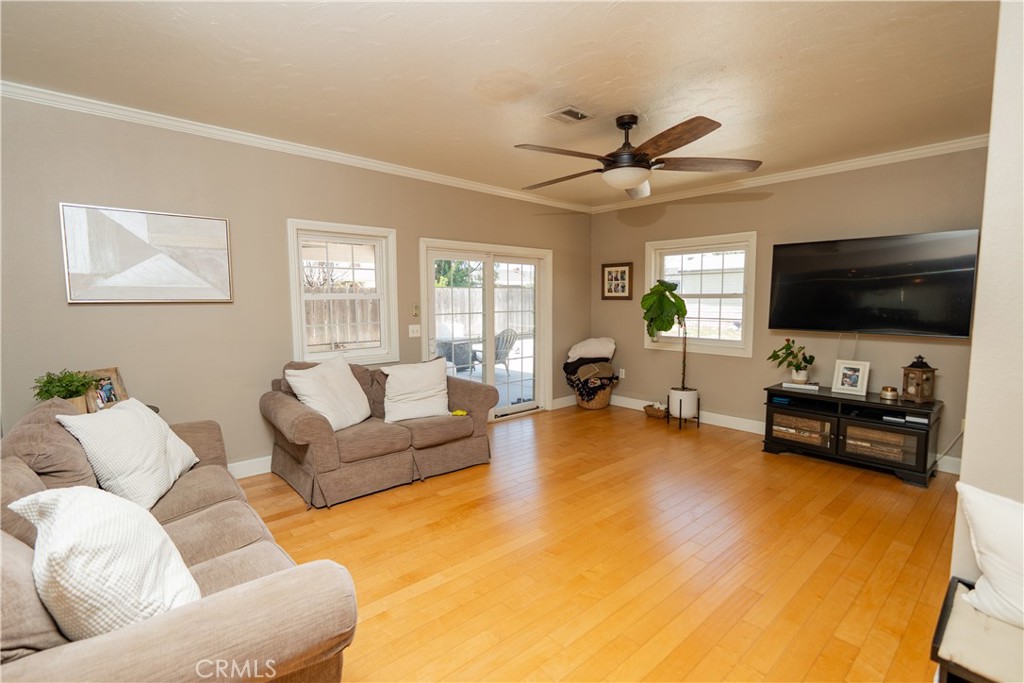 1971 6th St, Atwater, CA 95301