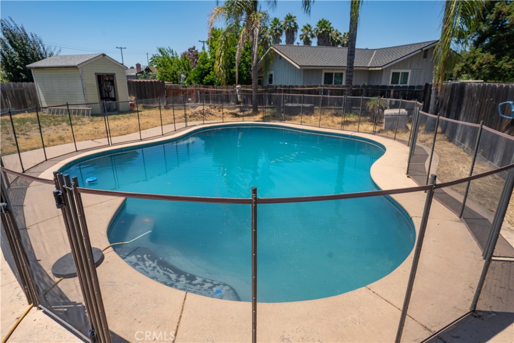 1971 6th St, Atwater, CA 95301