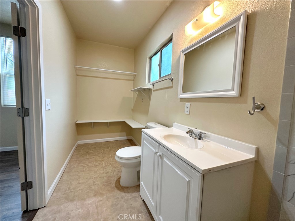 828 W 23rd St, Merced, CA 95340