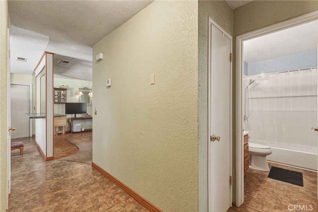6812 Helton, Winton, CA 95388