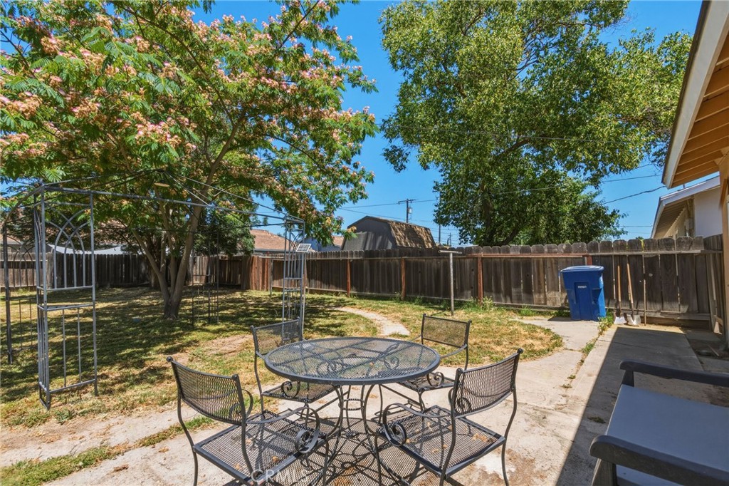 6812 Helton, Winton, CA 95388