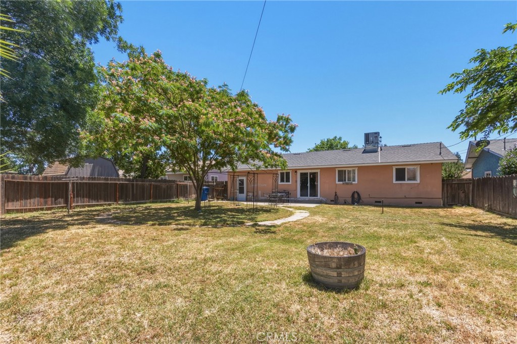 6812 Helton, Winton, CA 95388